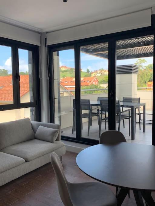 Atico Con Esplendida Terraza Διαμέρισμα Comillas Εξωτερικό φωτογραφία